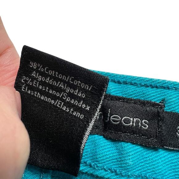 Calvin Klein Jeans Shorts Teal Colored Denim Mid Rise Women's 14 Size 32 Waist - Picture 7 of 11